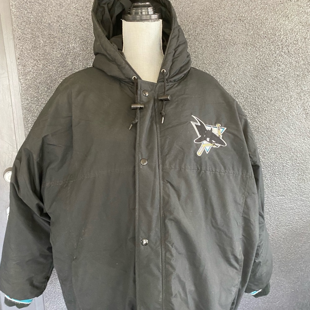 SHARKS Starters coat. Black outside with logo XXL mens coat